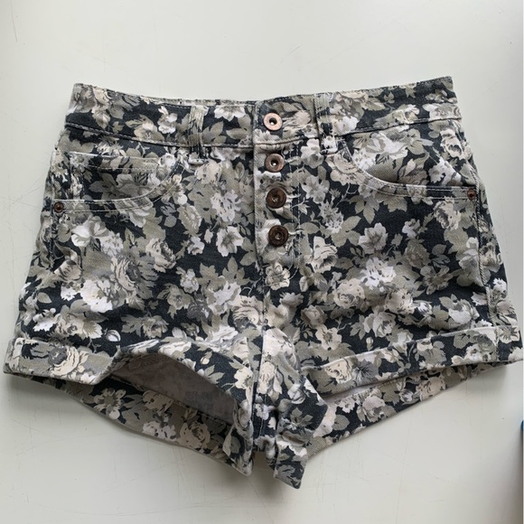 Forever 21 Pants - Forever21 Premium Denim Floral High Rise Shorts